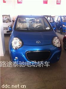  豪华型四轮电动汽车